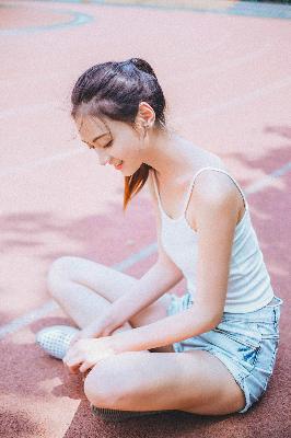 日剧教授对女学生一见钟情