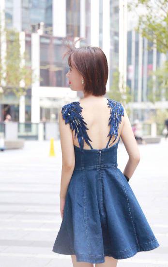 两个女儿和爸爸的搞笑视频